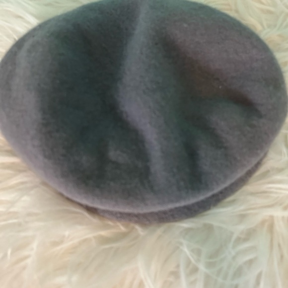 Universal Threads - Grey Beret - Picture 4 of 4